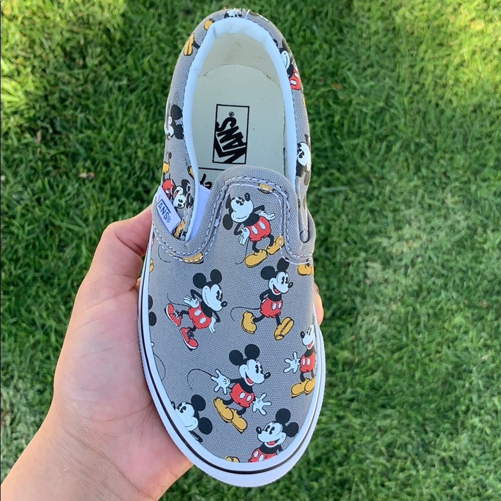 Disney X Vans Collection